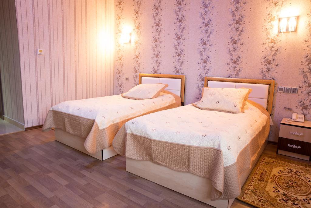 Cinema Boutique Hotel Gandża Zewnętrze zdjęcie