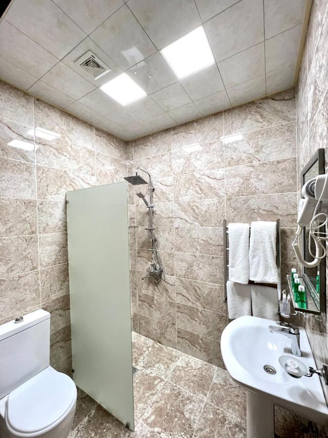 Cinema Boutique Hotel Gandża Zewnętrze zdjęcie