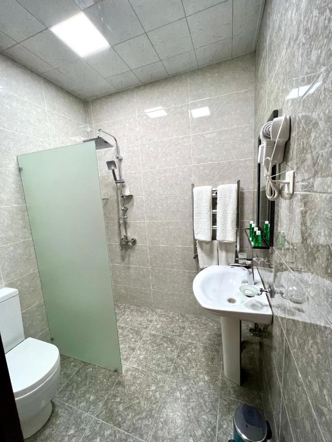 Cinema Boutique Hotel Gandża Zewnętrze zdjęcie