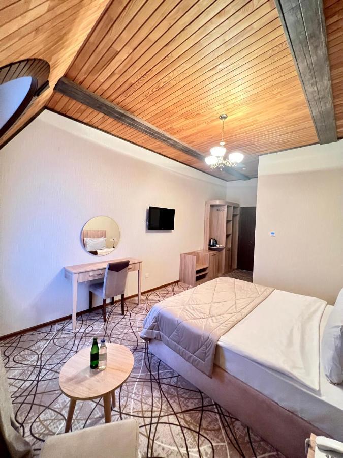 Cinema Boutique Hotel Gandża Zewnętrze zdjęcie