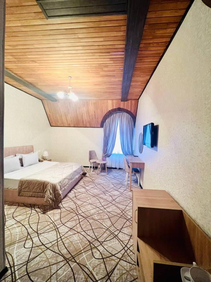 Cinema Boutique Hotel Gandża Zewnętrze zdjęcie