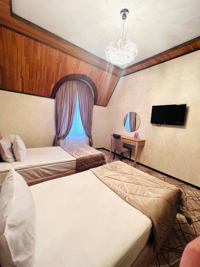 Cinema Boutique Hotel Gandża Zewnętrze zdjęcie