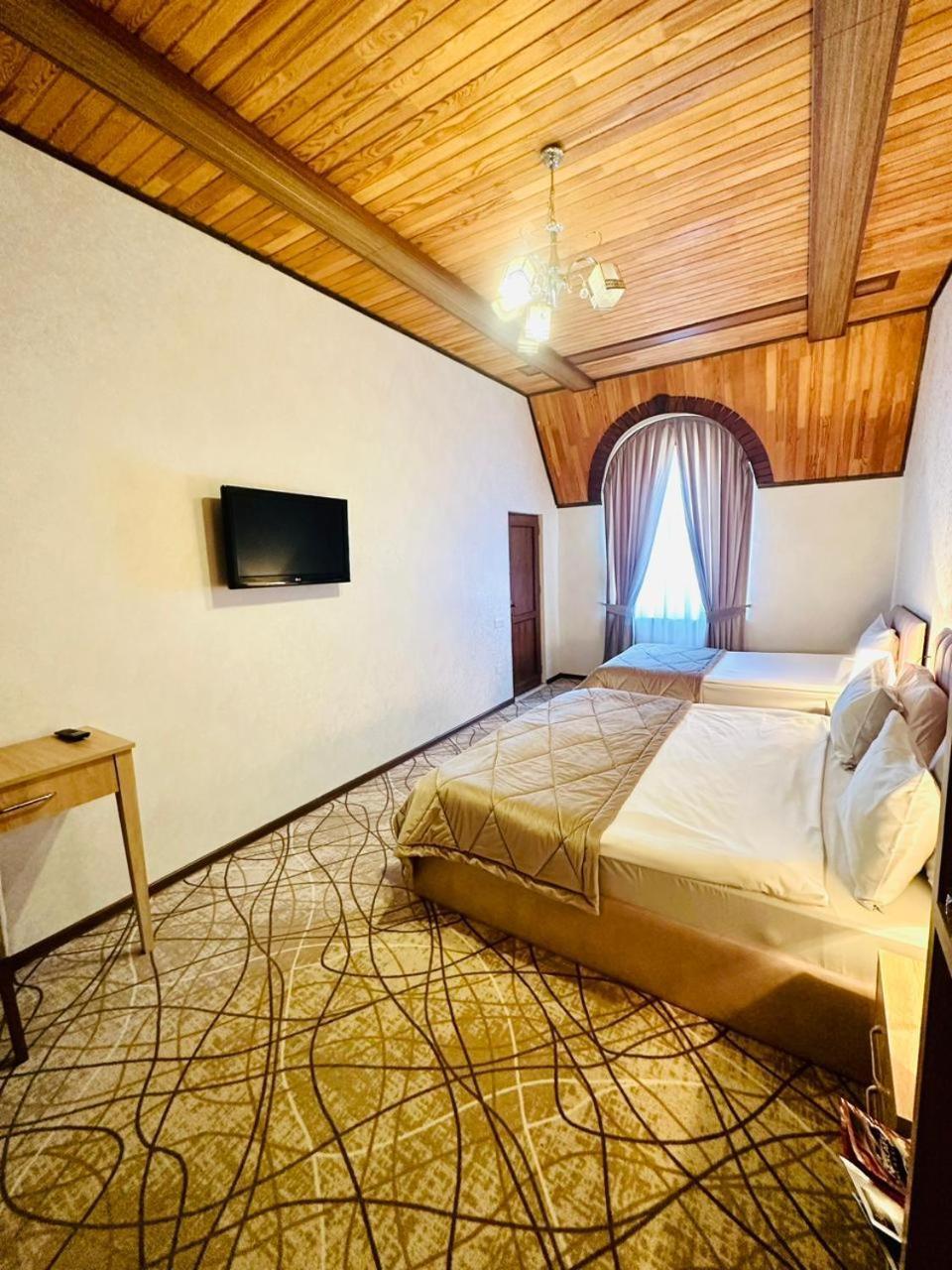 Cinema Boutique Hotel Gandża Zewnętrze zdjęcie