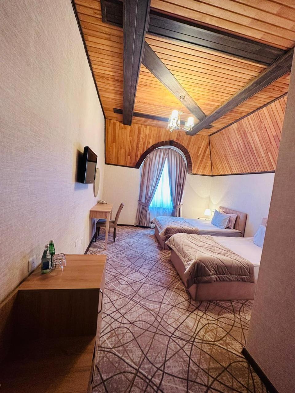 Cinema Boutique Hotel Gandża Zewnętrze zdjęcie