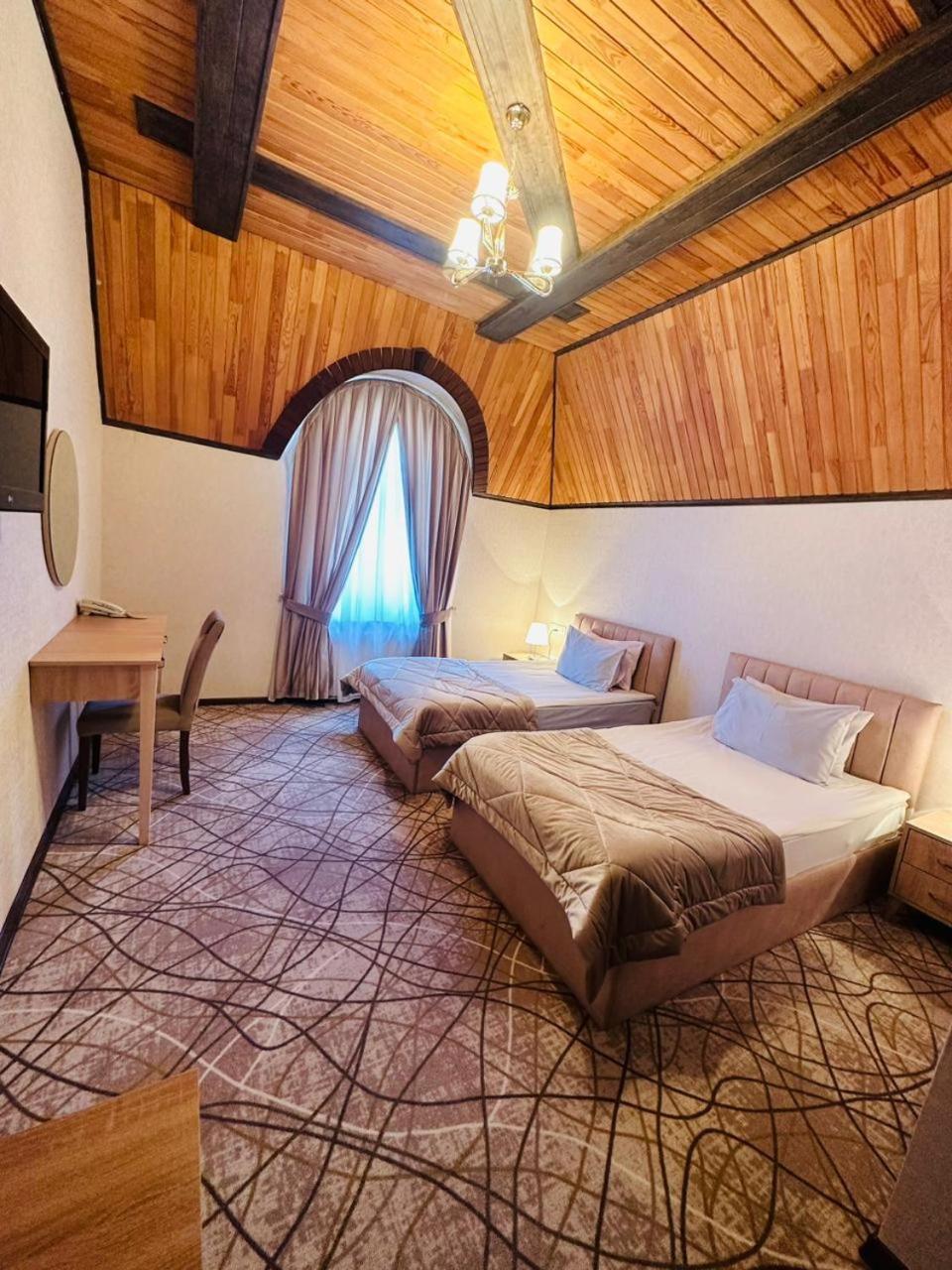 Cinema Boutique Hotel Gandża Zewnętrze zdjęcie